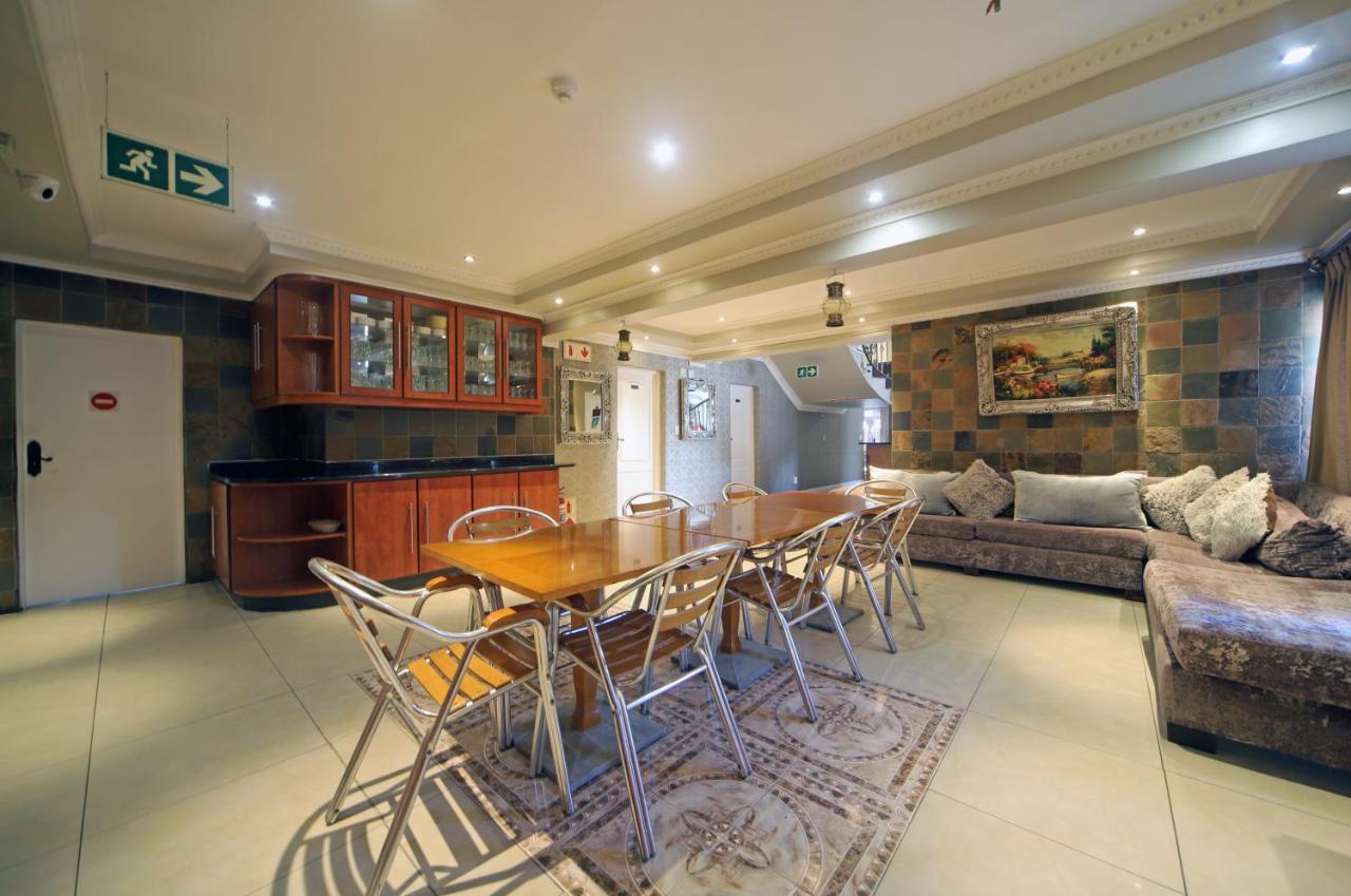 Savoy Lodge Fokváros Kültér fotó