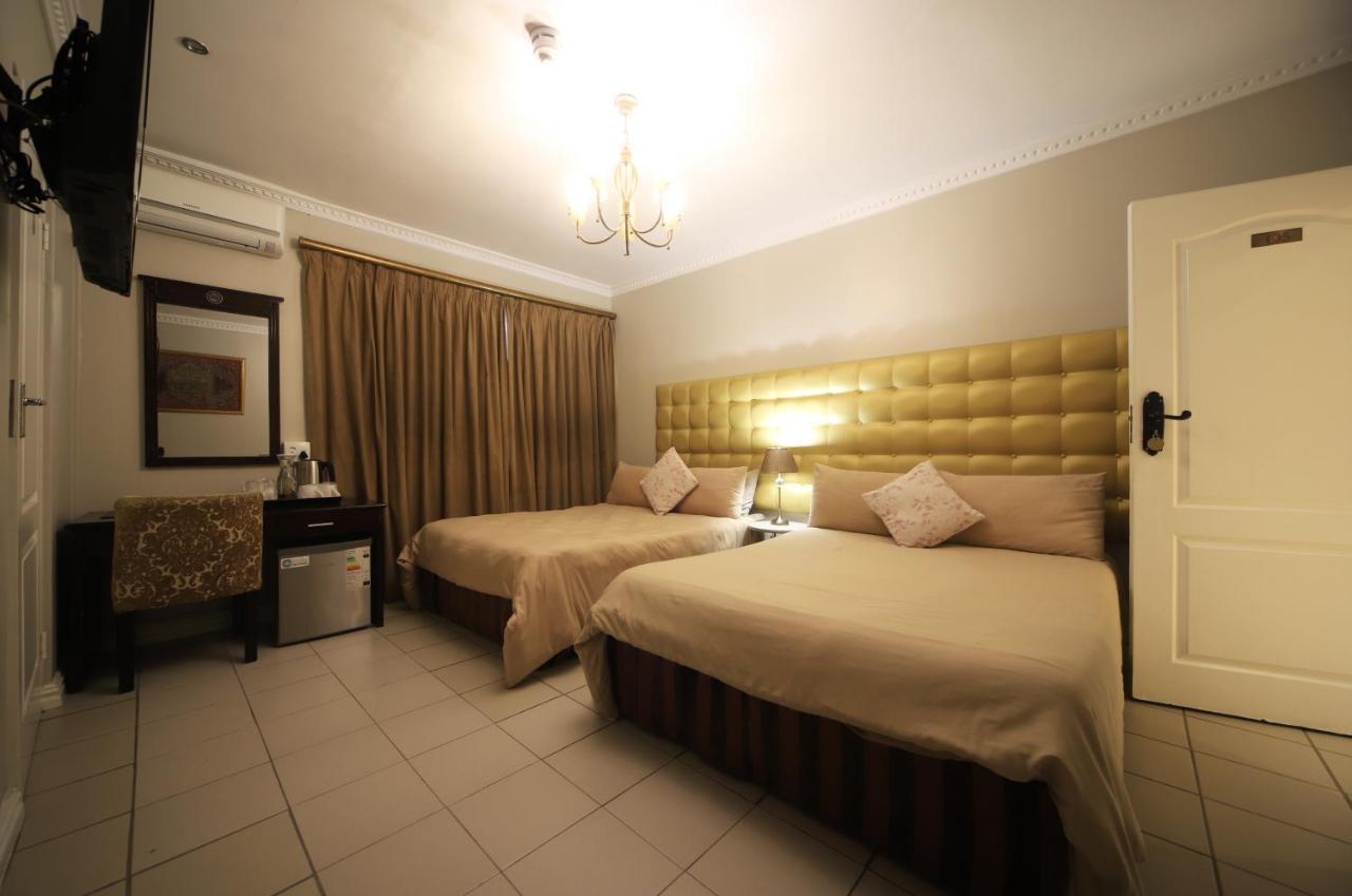 Savoy Lodge Fokváros Szoba fotó