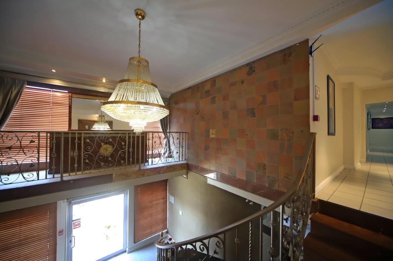 Savoy Lodge Fokváros Kültér fotó