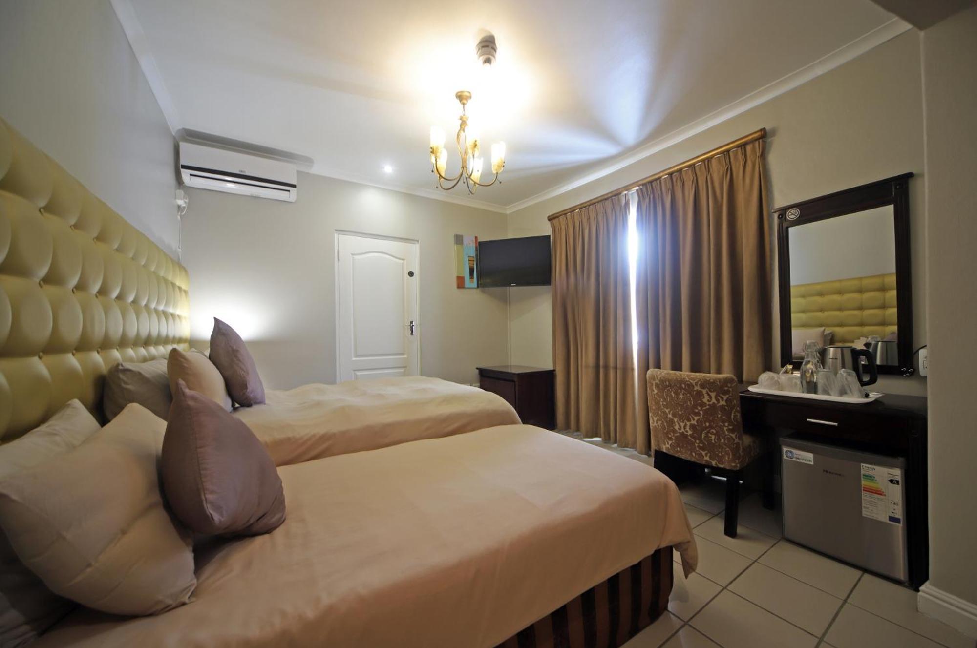 Savoy Lodge Fokváros Szoba fotó